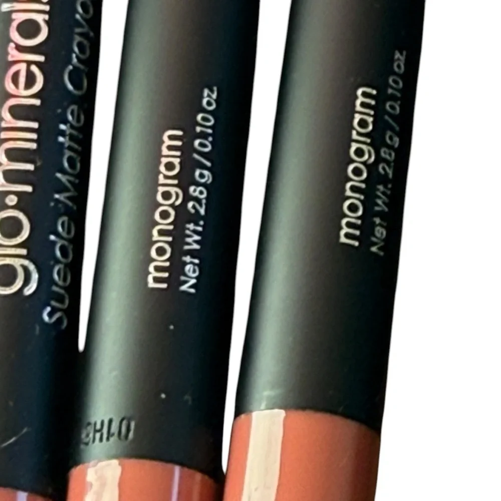 GLO SKIN BEAUTY MAKEUP BUNDLE – FULL SIZE & NEW ITEMS (REF LOT 3)